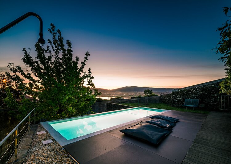 Fundermax Fußboden Pool aus Max Compact Exterior Balkonbodenplatten