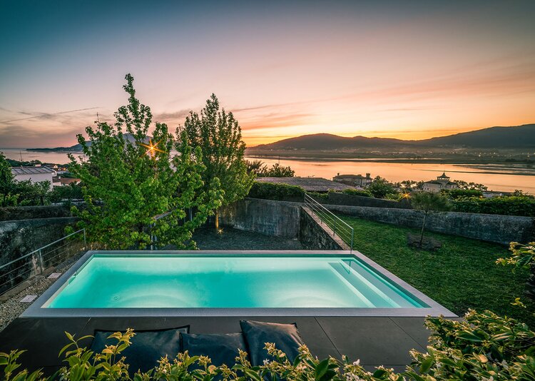 Fundermax Fußboden Pool aus Max Compact Exterior Balkonbodenplatten