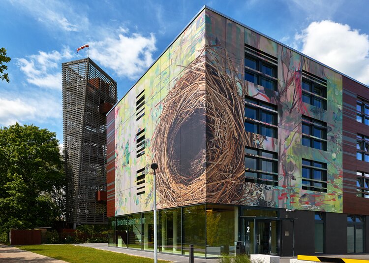 Fundermax Fassade Boardinghouse Hotel aus Max Compact Exterior in den Dekoren ID und 0070 sowie der Oberfläche NT