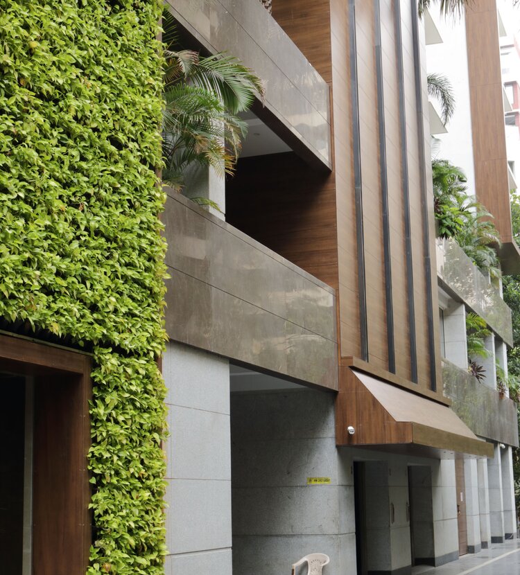 Fundermax Fassade Wohnhaus aus Max Compact Exterior im Dekor 0922 und der Oberfläche NT