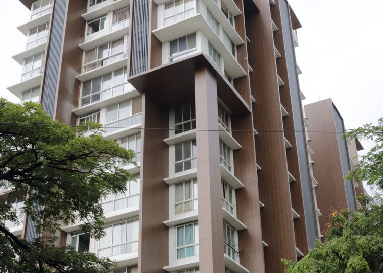 Fundermax Fassade Wohnhaus aus Max Compact Exterior im Dekor 0922 und der Oberfläche NT
