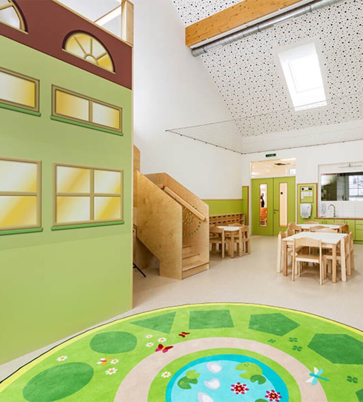 Fundermax Kindergarten Haschendorf Inneneinrichtung aus Max Compact Exterior und Star Favorit in den Dekoren 0039, 2124, 0112 sowie den Oberflächen NT und FH