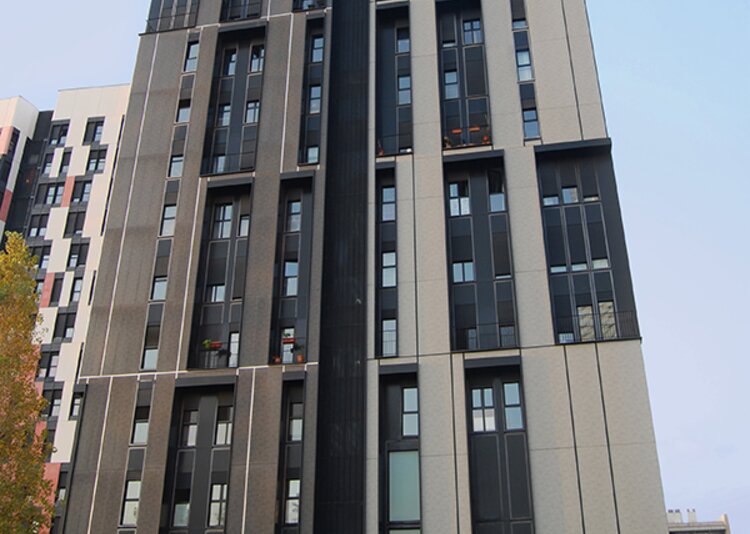 Fundermax Fassade Wohnhaus aus Max Compact Exterior 0026 und 0027 sowie NT