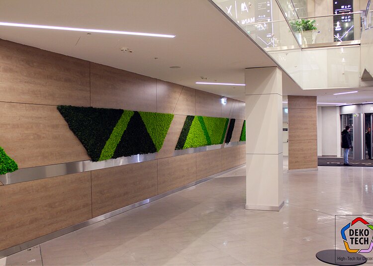 Fundermax Inneneinrichtung Einkaufszentrum aus Max Compact Interior und Max Schichtstoffplatte in den Dekoren 0364, 0742 sowie der Oberfläche FH