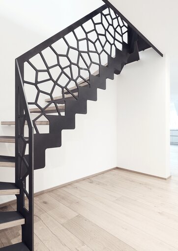 Fundermax Treppe aus Max Compact Interior im Dekor 0085 und der Oberfläche FH